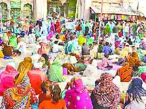 people reached in Gaji Dargah