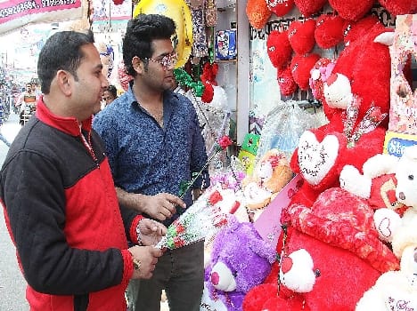 Happy Valentine's Day with roses and said partner