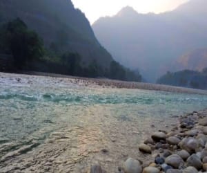 mahakali river turn in india.