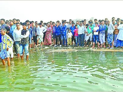 three drown in river saryu.