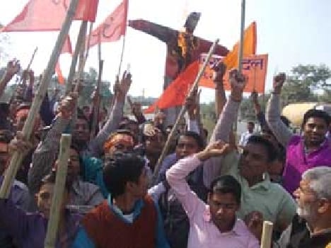 Bajrang Dal burned effigies of the Left