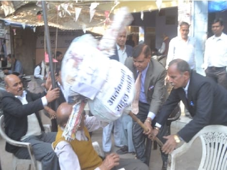 Attorneys, clashes between Congress