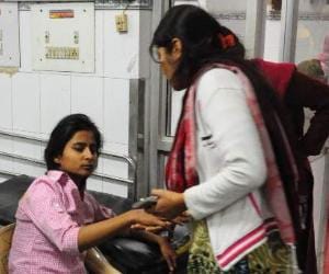 hostel girl fall from roof