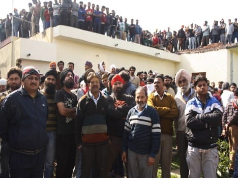 young man climbed the tower in miran sahib