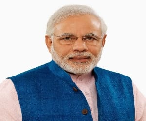 Saint targets PM on cleanliness of ganga.