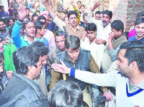 Khan Almpura firing, stoning