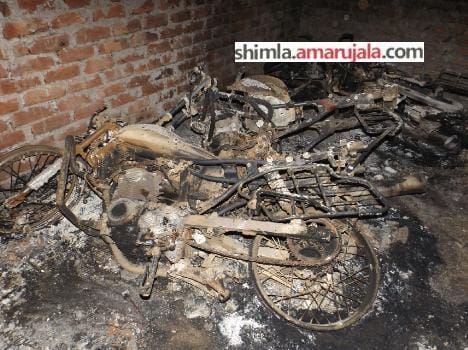 unknown person set fire in bike and scooter at chamba.