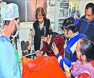 shot to shiv sena leader in jalandhar, serious