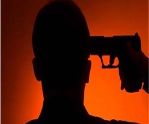 two farmer shot by cable thief