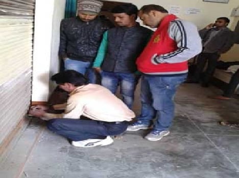 Deputy CMO raids on private clinics , seal