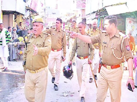 Congress, SP supporters spat stress