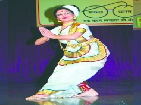 vijaylaxmi perform mohiniattam dance in agra 
