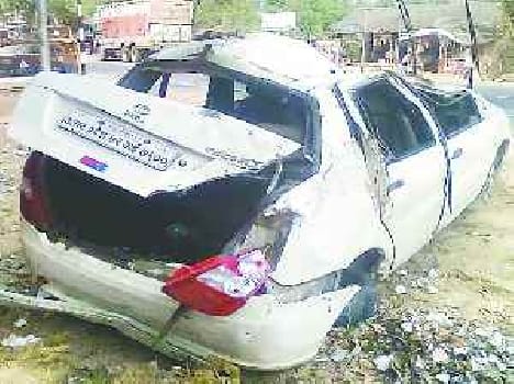 Police trail car entered in the studio