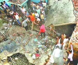 six people dead in the blast in a house