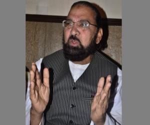 no politics in campus, says nawaj devbandi.