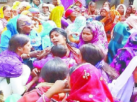 Nagina killing farmers , put the 