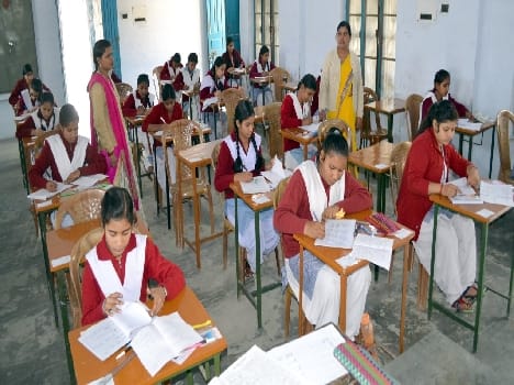 UP board exams began between chaos