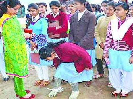 Teachers were arrested cheating on board exams, 8 Center administrators notice
