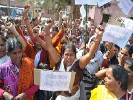 The siege of the CMO, Hungama