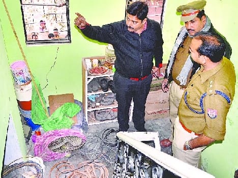 Four million to finance the company's manager 's house robbed