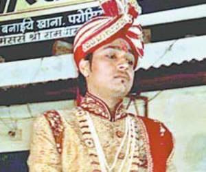 groom dead in harsh firing in sitapur