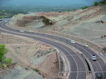 Passengers will relieve the problem of jam