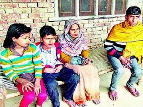 robbery at ratangarh in UP