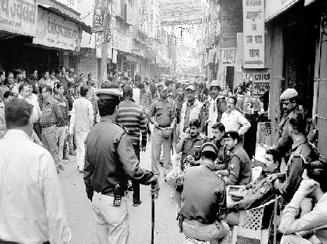 Kotedar selection bloody conflict , stones , batons