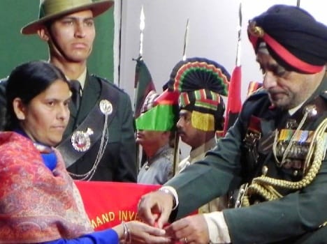 prize, army, officers, brave, pathankot
