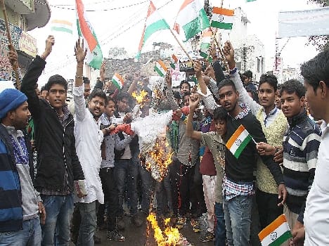 ABVP blew the effigy of Amar Khaled