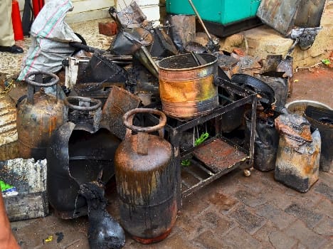 SP MLA 's house cracked three gas cylinders , fierce fire