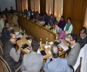 Representatives told problem to finance commission.