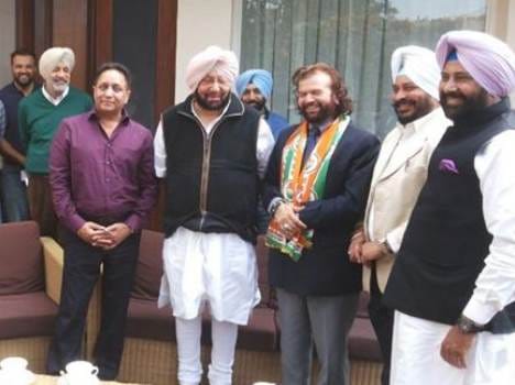 singer hansraj hans joins congress party