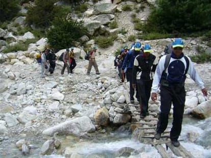 Maharashtra government will Boost tourism in jammu and kashmir