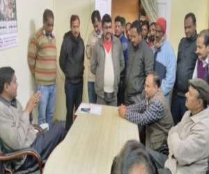roadways employees protest in RM office.