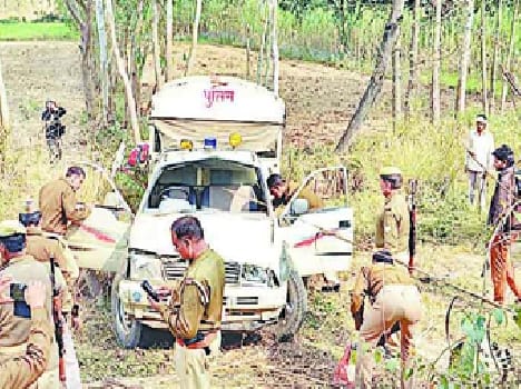 PAC uncontrolled vehicle overturned in the ditch