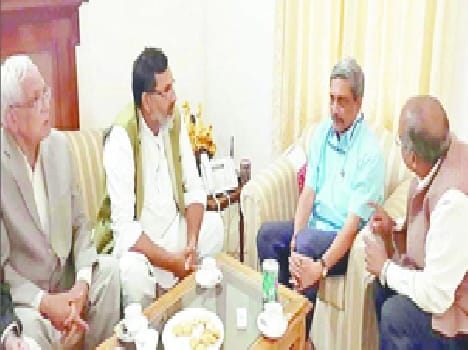 For reservations Jat met Defence Minister Parrikar
