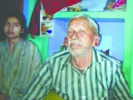 Pete businessman unconscious with the butt of the pistol, 1.50 lakh looted