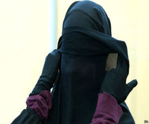 13 year old Pakistani Girl goes islamic state syria