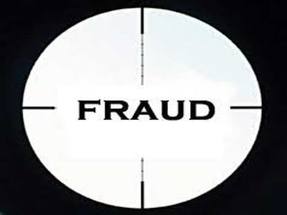 fraud lady sold postmaster's land in Gorakhpur
