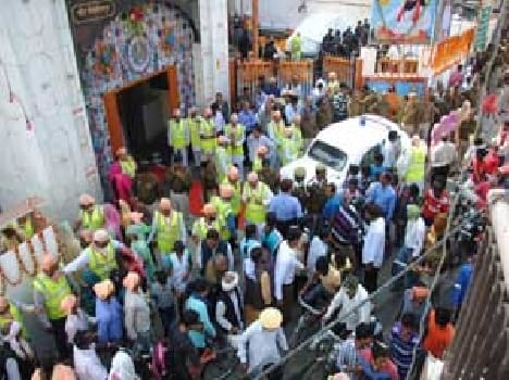 Seer Govardhan had little faith in the overflow of the arrangements