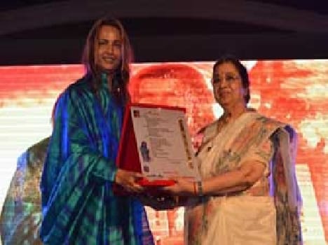 chirage Dair Award For Singer Usha Mangeshkar
