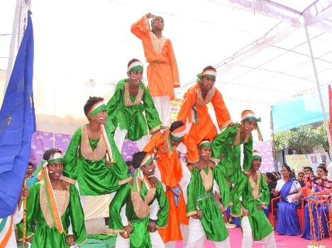 Sama fastened students presented cultural programs