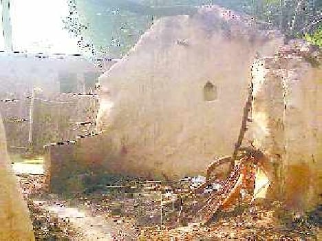 burned house in revenge