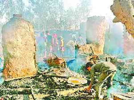 Ten huts in fire