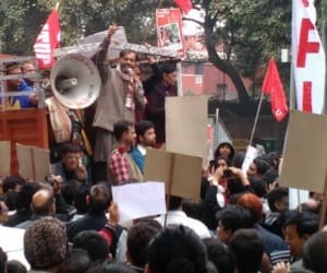 politicans do not enter in student movement