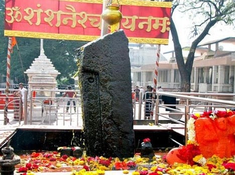 Social workers files public interest litigation for women entry in Shani Shingnapur