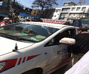 Students 'pistol' out, the police were called Public.