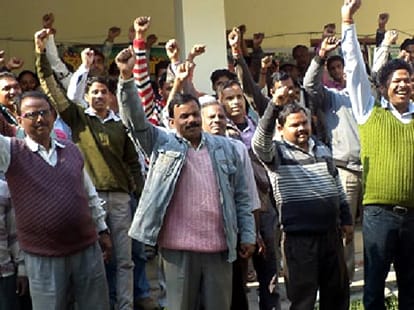 tharu in support of district magistrate