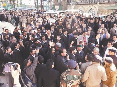 lawyers hold protest in shimla
